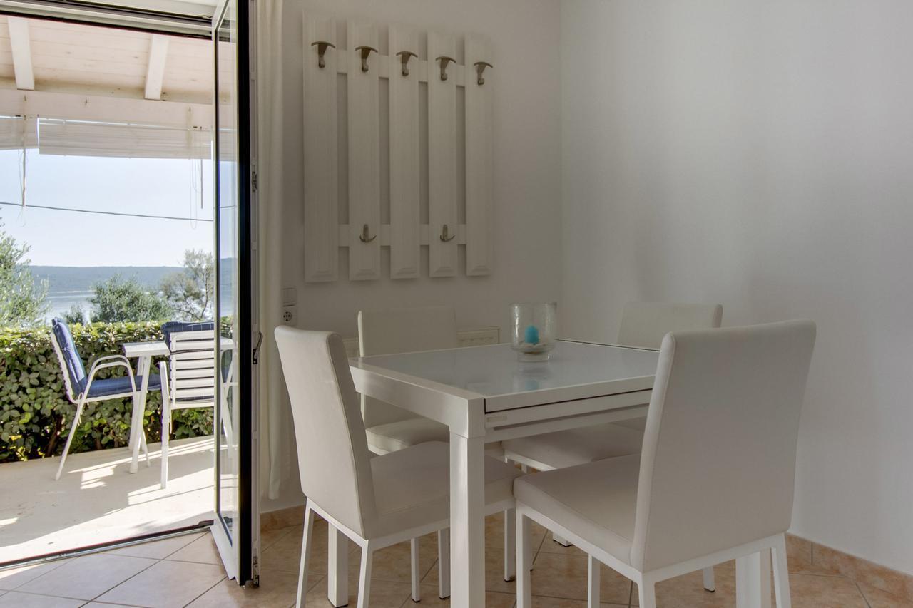 Apartments Del Sole نيغيزيني الغرفة الصورة