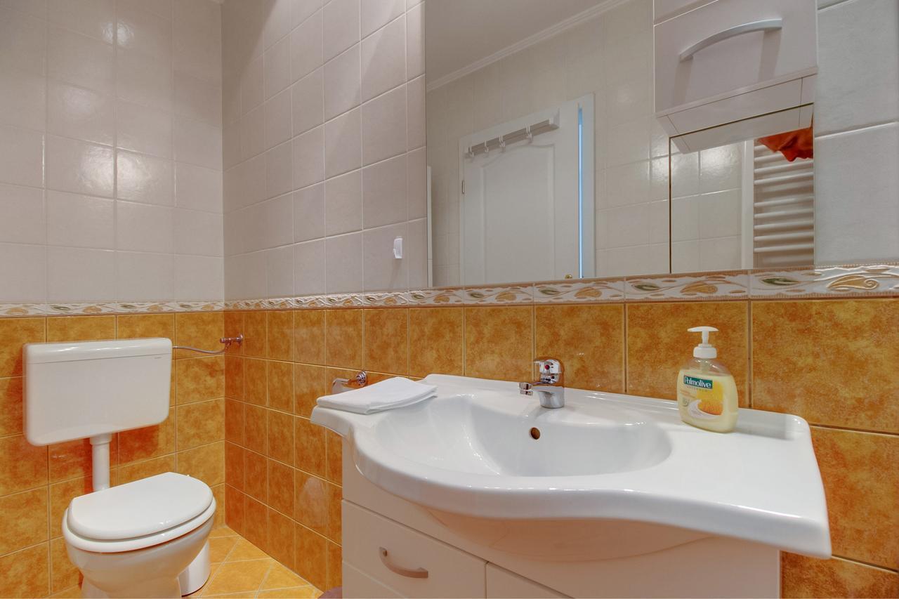 Apartments Del Sole نيغيزيني الغرفة الصورة