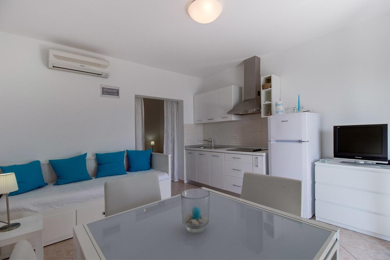 Apartments Del Sole نيغيزيني الغرفة الصورة