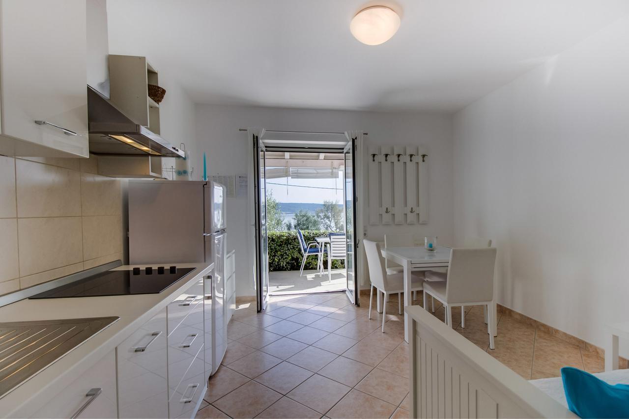 Apartments Del Sole نيغيزيني الغرفة الصورة